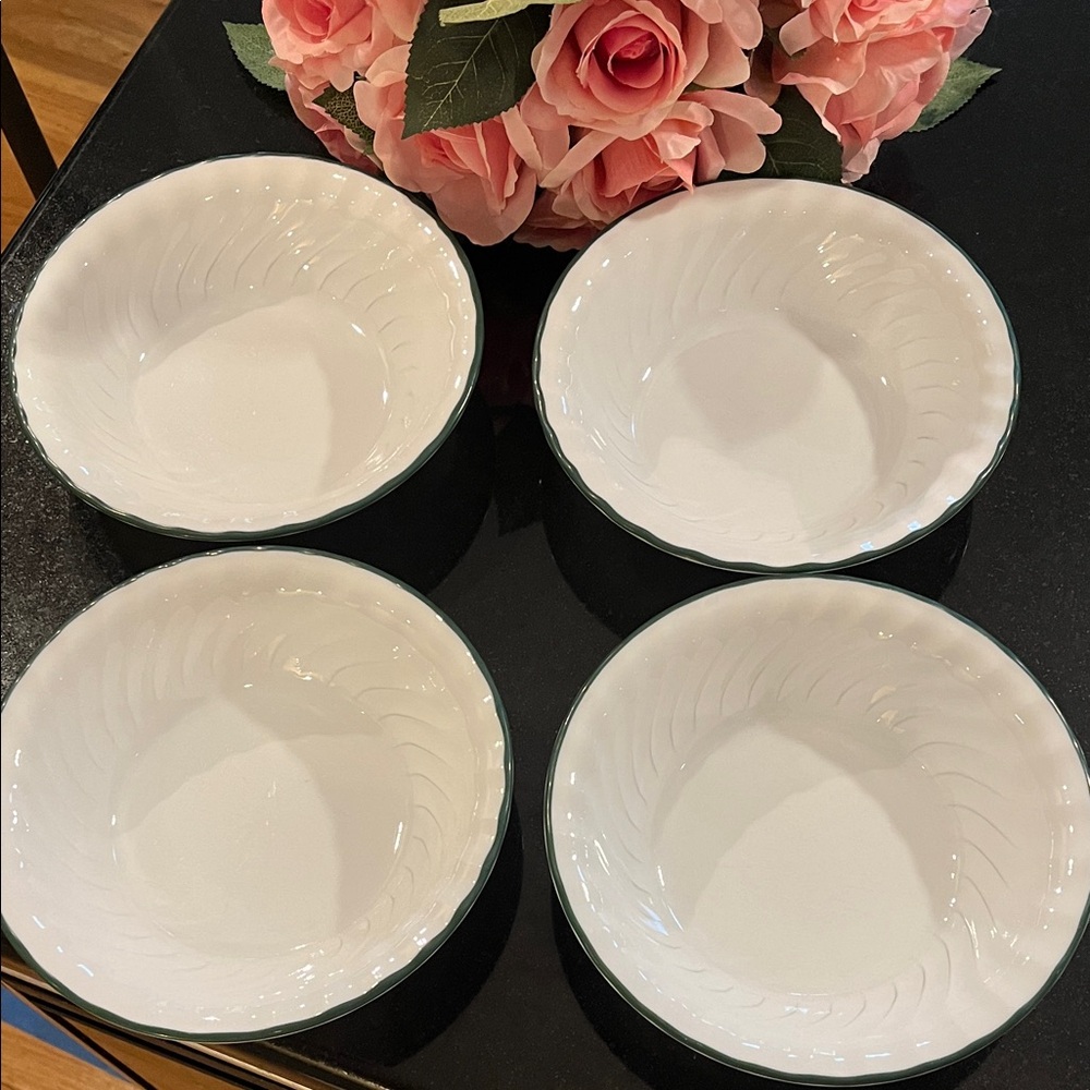 Soup/Cereal Bowl "Callaway Green Ivy" (Corelle) by Corning Corelle
